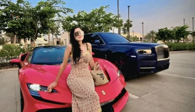 بجانب السيارة الحمراء.. مي عمر تتألق في أحدث إطلالة لها