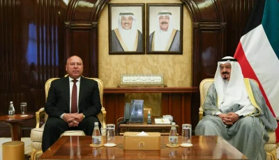 رئيس وزراء الكويت يستقبل كامل الوزير لمناقشة تعزيز التعاون المشترك.