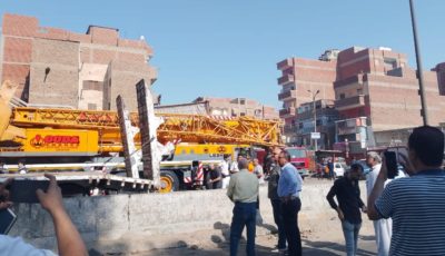 كوبري مشاة طوخ “يخنق” الطريق الزراعي.. تحويلات بديلة عاجلة