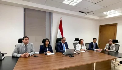 نائب وزير الخارجية يلتقي بـ “الهيئة الوطنية للانتخابات” تحضيرًا لانتخابات الشيوخ في الخارج