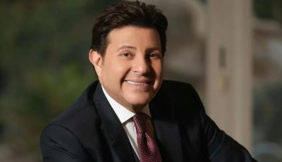 الليلة.. هاني شاكر يتألق في حفل “الفنون الشعبية” على مسرح البالون
