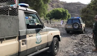 الأفواج الأمنية بعسير تقبض على مخالفَيْن لنظام أمن الحدود لتهريبهم 17 كيلوجرامًا من القات