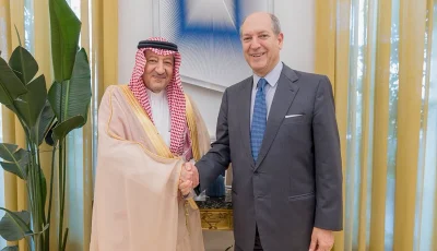 نائب وزير الخارجية يبحث تعزيز التعاون مع عدد من المسؤولين الإيطاليين