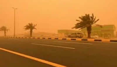 عوالق ترابية وأتربة مثارة على منطقة الباحة
