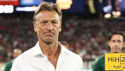 رينارد يرشح لاعب عربي للفوز بالكرة الذهبية