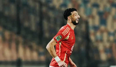 “شارك في تدريبات الصالة وغاب عن التدريب الجماعي”.. وسام أبو علي يتواجد في الأهلي اليوم الخميس