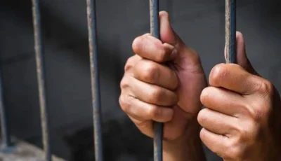 قاموا بعمل ثقب في جدار السجن!