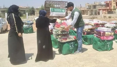 “إغاثي الملك سلمان” يوزع مساعدات غذائية للنازحين من السويداء