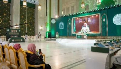 الروبوتات تخدم زوار ومشاركي مسابقة الملك عبدالعزيز الدولية للقرآن الكريم