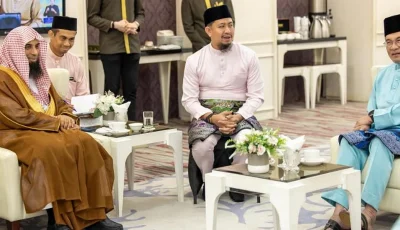 رئيس الوزراء الماليزي يشيد بدور المملكة البارز في خدمة الإسلام والمسلمين