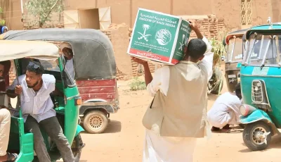 “إغاثي الملك سلمان” يوزّع 1550 سلة غذائية في السودان