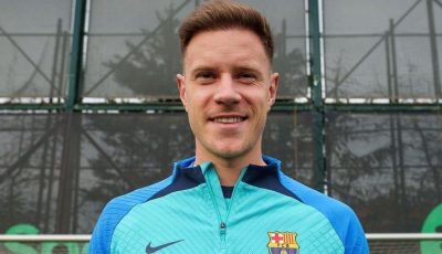 كم لاعب من برشلونة أعلن دعمه علنًا لتير شتيغن؟