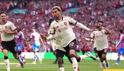 ليفربول يسجل الهدف الأول أمام كريستال بالاس