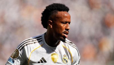 ريال مدريد يسجل الهدف الأول أمام تيرول