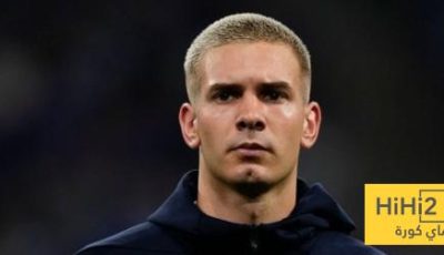 صور.. ماستانتونو يطالب بركلة جزاء والحكم يتجاهل