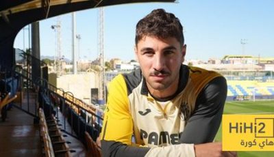 لاعب فياريال يشكو من التحكيم أمام الريال