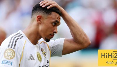 جيرارد يدافع عن أرنولد: “الانتقادات مقبولة.. الإساءة مرفوضة!”