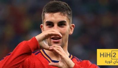 مساعد دي لافوينتي يشيد بلاعب البارسا قبل انطلاق مباراة جورجيا