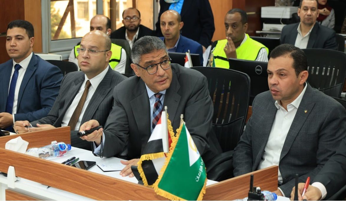 محافظ الجيزة يؤكد جاهزية الأجهزة التنفيذية لتسهيل مشاركة الناخ…