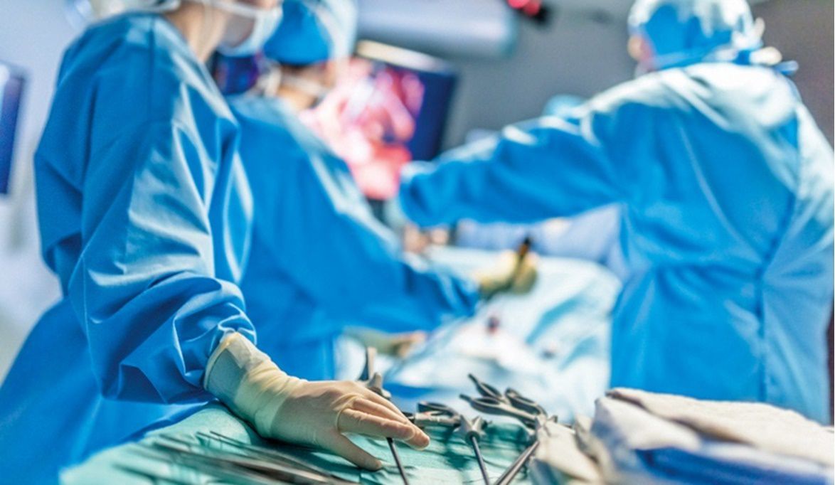 بعد نجاح جراحة إسكتلندا .. هل يحل الروبوت محل الجراح؟.. استشار…
