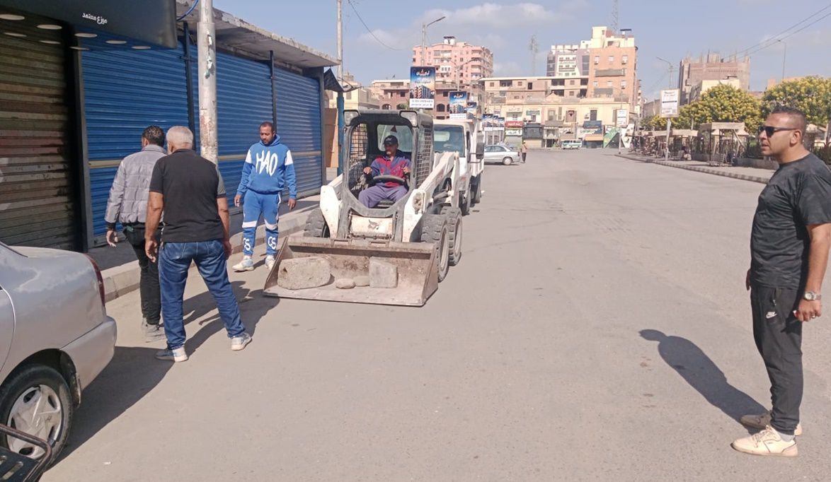 رفع القمامة والإشغالات وتحسين مستوى الخدمات المقدمة …