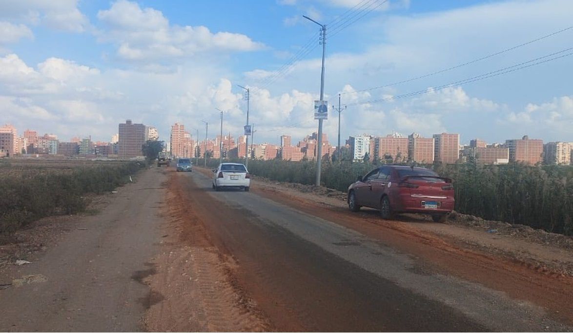 محافظ كفرالشيخ يعلن الانتهاء من رفع كفاءة طريق روينة ضمن خطة ت…