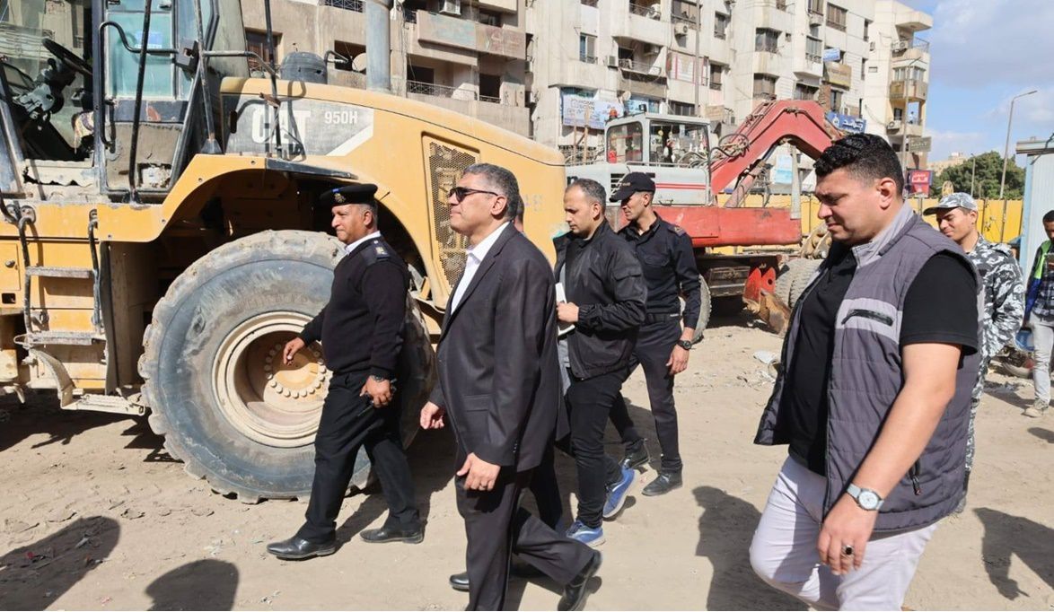 محافظ الجيزة يتفقد المسارات البديلة لأعمال مترو الهرم ويكلف بس…