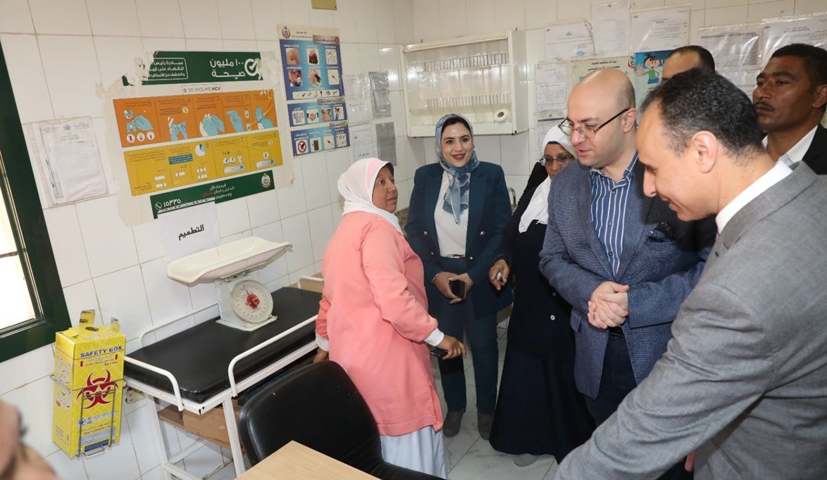 محافظ بني سويف يتفقد الوحدة الصحية بقرية الدوالطة ويُتابع مستو…