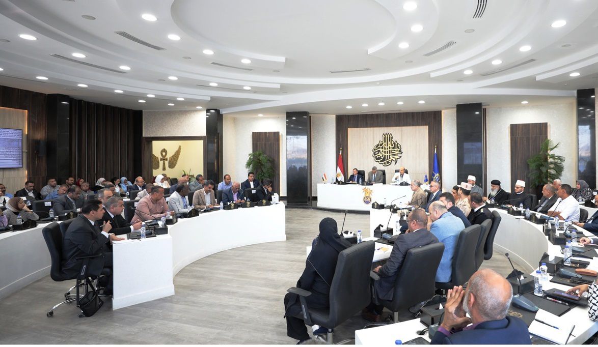 المجلس التنفيذي بأسوان يناقش تصدي الدولة لكافة أشكال التعديات …