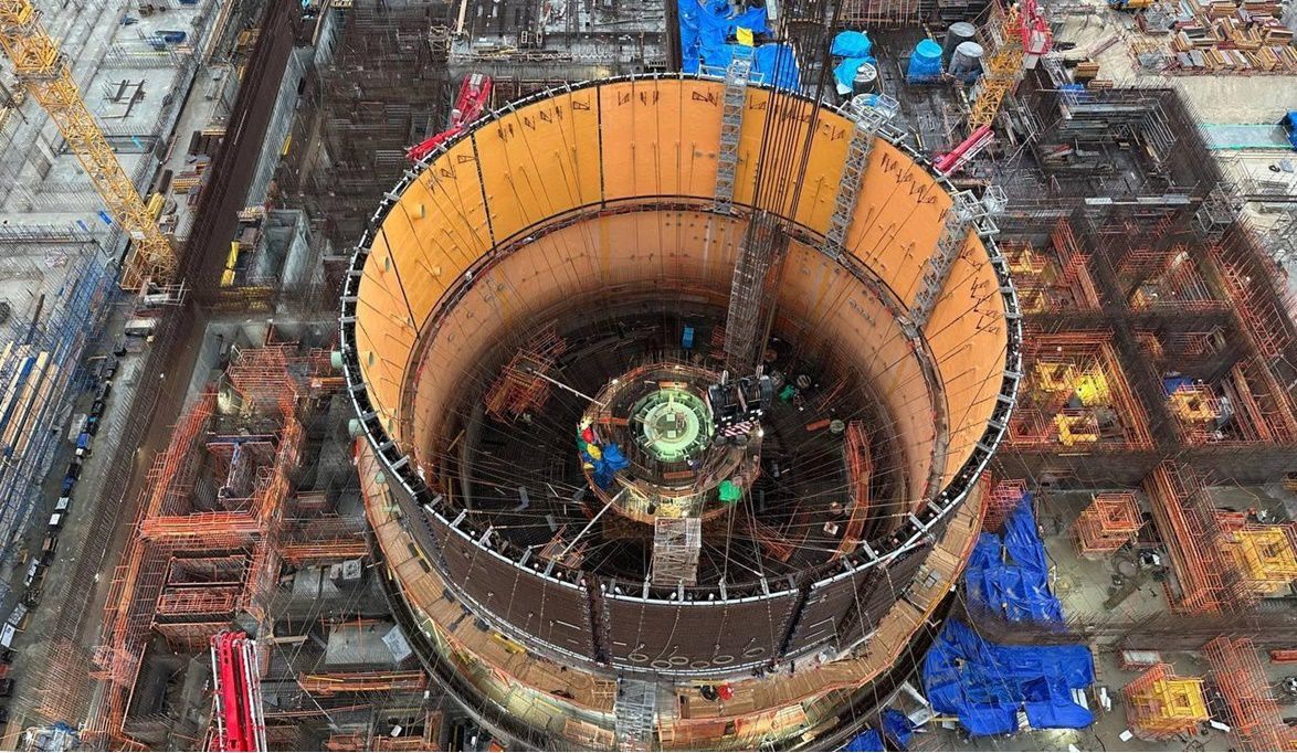 رئيس المحطات النووية .. مرحلة التجارب للمفاعل الأول بمحطة الضب…