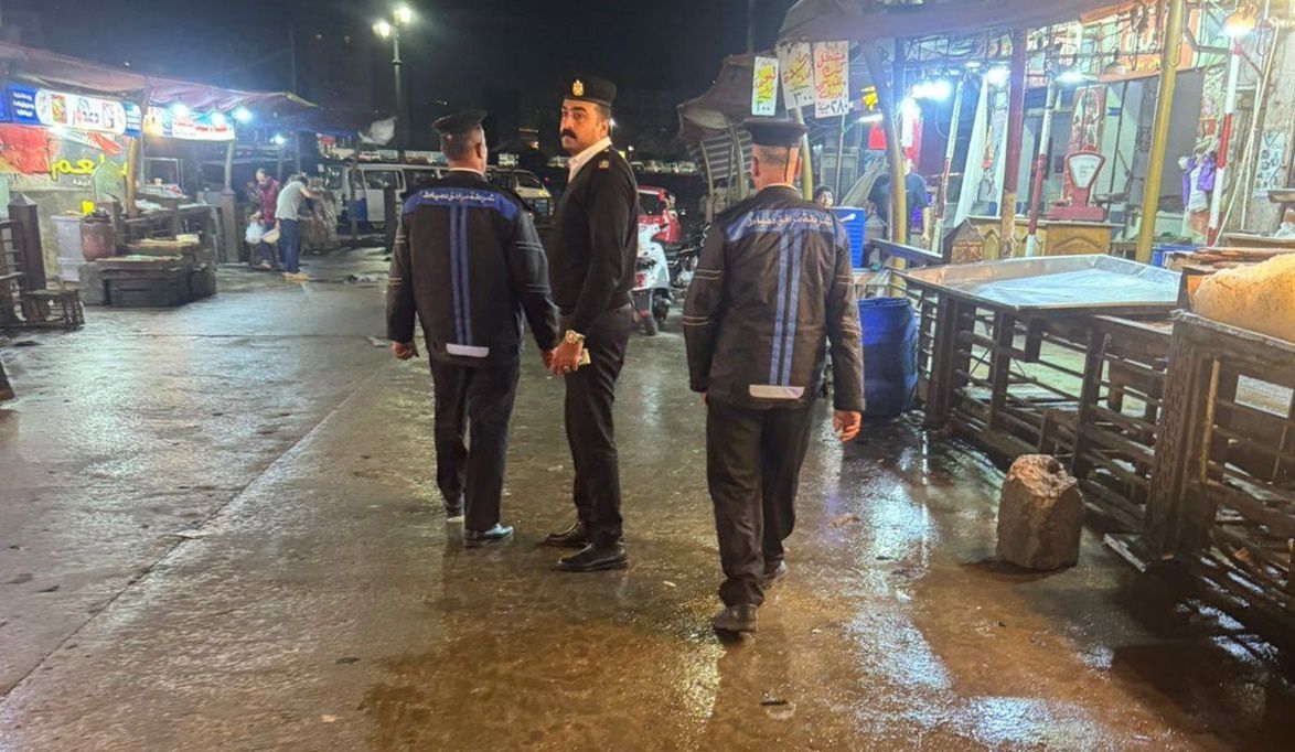 حملة مكبرة لرفع الإشغالات بسوق الحسبة في دمياط تحت إشراف شرطة …