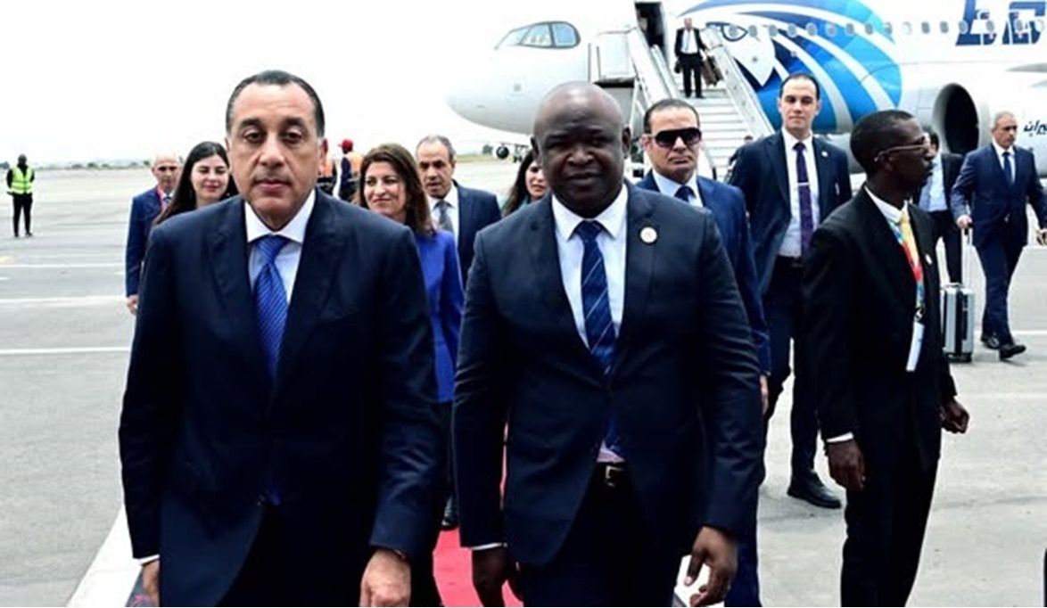 رئيس الوزراء يصل أنجولا للمشاركة في القمة الـ7 بين الاتحادين ا…