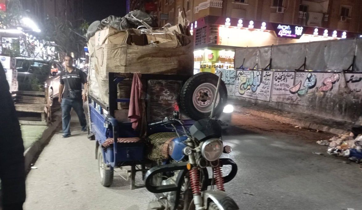 الجيزة تطيح بعربات الكارو والتروسيكلات المخالفة في حملة ليلية …