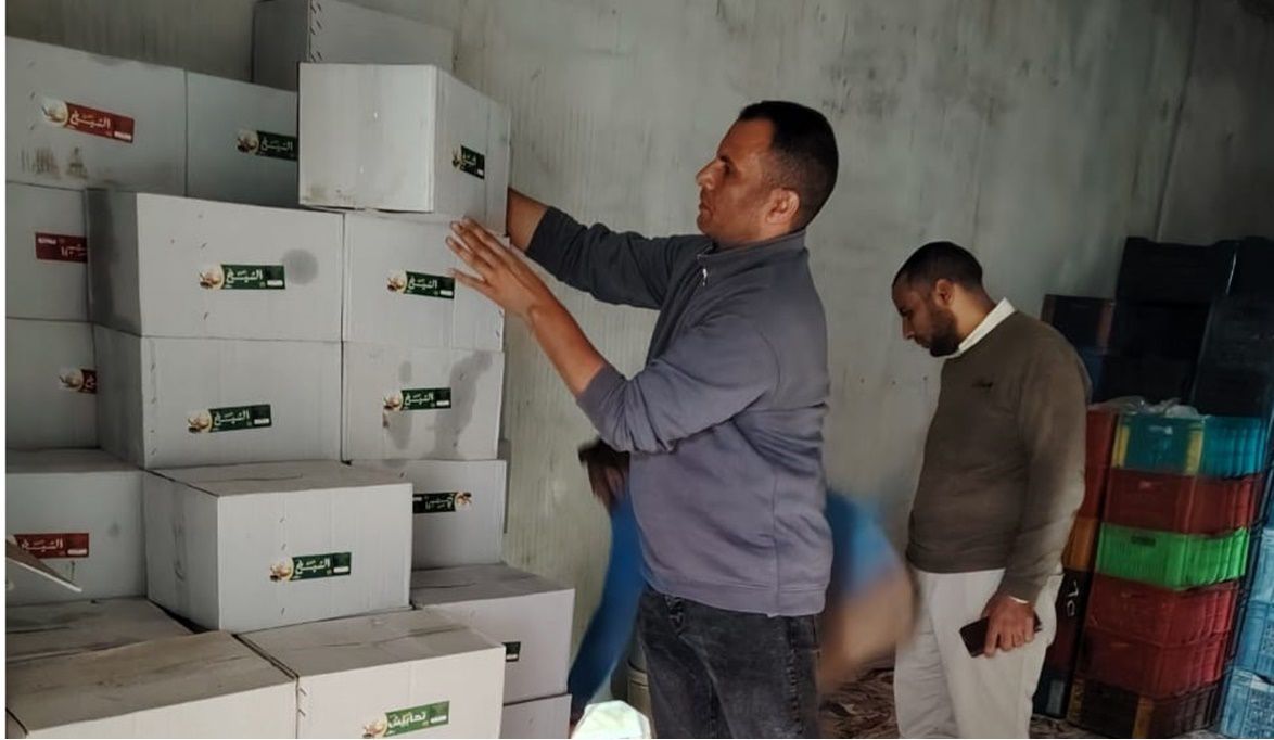 ضبط 365 كجم لحوم وفراخ فاسدة ومخالفات متعددة بالمخابز و…