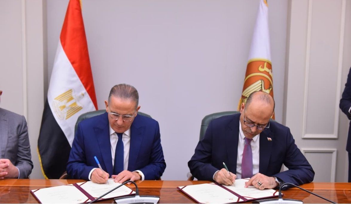 وزارة العمل والاتحاد المصري للغرف السياحية يوقعان بروتوكول تعا…
