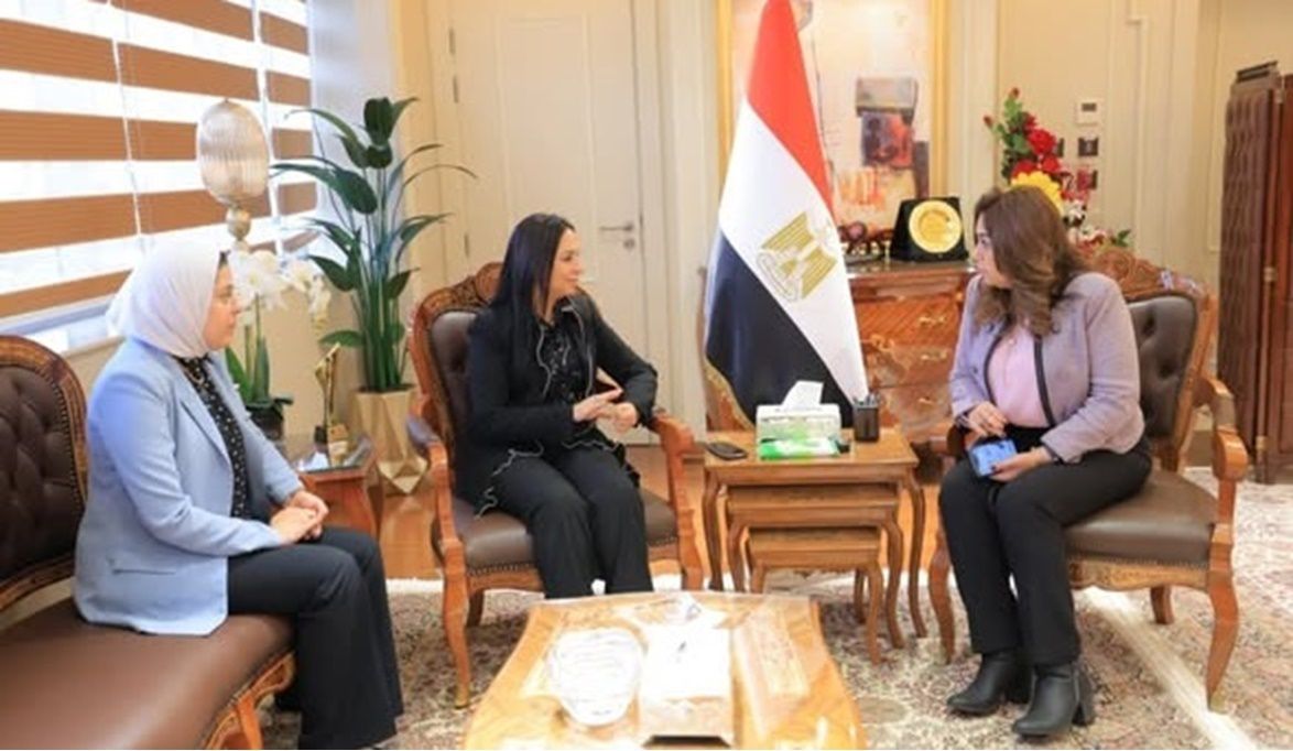 وزيرتا التنمية المحلية والتضامن الاجتماعي تبحثان دعم جهود الهل…