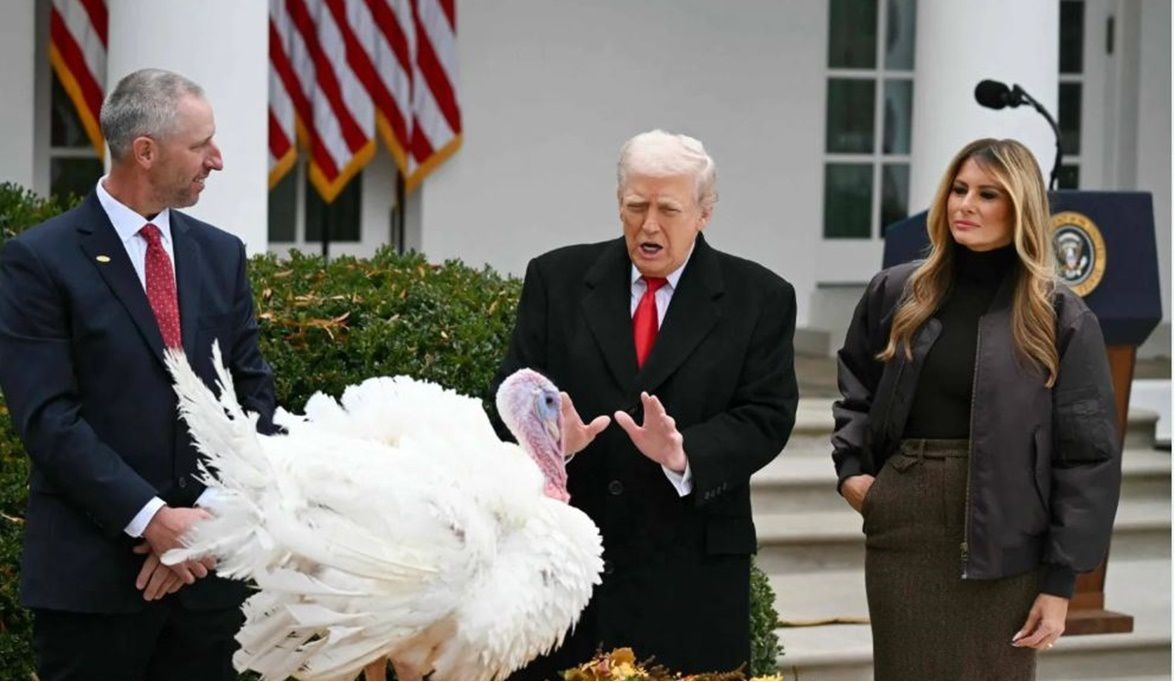 بعد ظهوره مع ترامب.. ماذا يعني الديك الرومي في أعراف السياسة ا…