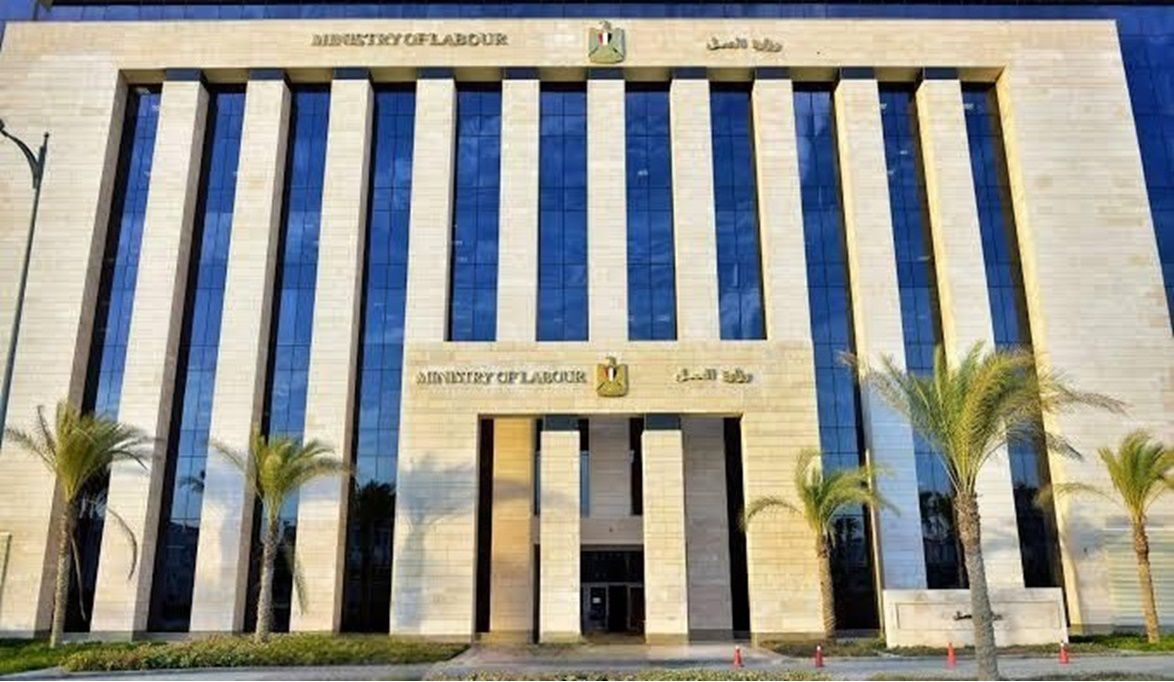 وزارة العمل تُعلن عن 1450 فرصة عمل برواتب تبدأ من 10 آلاف جنيه…