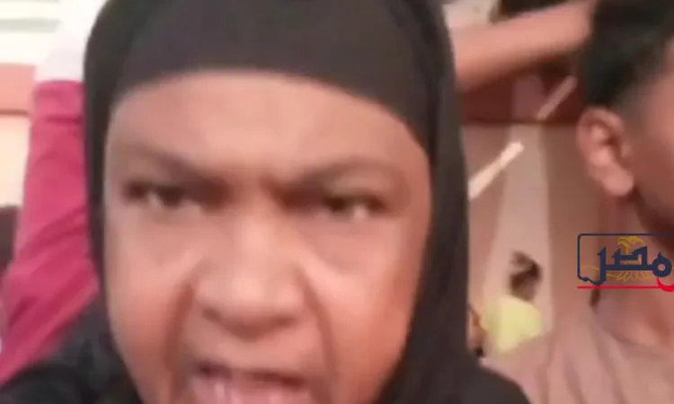 مش لاقيين حقنة عقرب.. مواطنة بالدير أثناء الإدلاء بصوتها بالأقصر: جاية أنتخب اللي يحللنا مشاكلنا