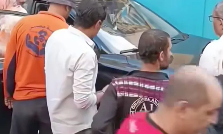 اصطدام ترام وسيارة ملاكي بمنطقة سان ستيفانو بالإسكندرية