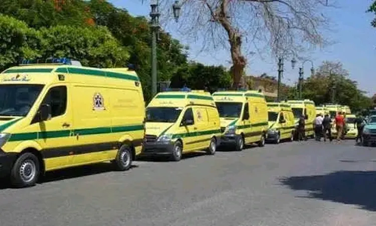 15 سيارة إسعاف تتجه لموقع حادث الطريق الصحراوي بالأقصر