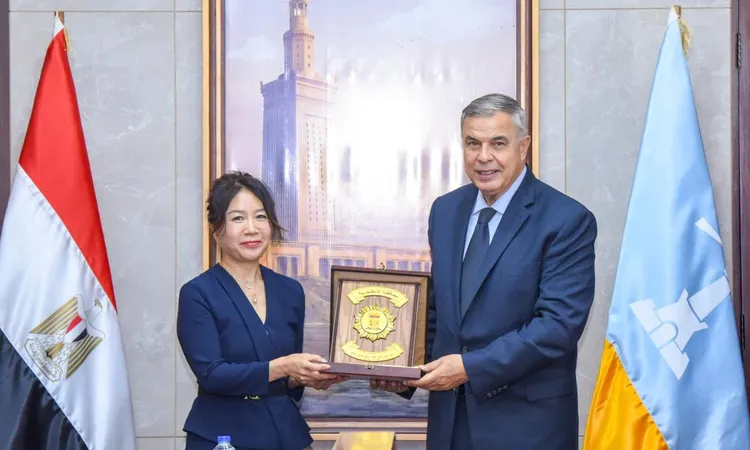 محافظ الإسكندرية يوقع مذكرة تعاون مع شركتي “تيدا” الصينية المتخصصة في توليد الطاقة الكهربائية من المخلفات