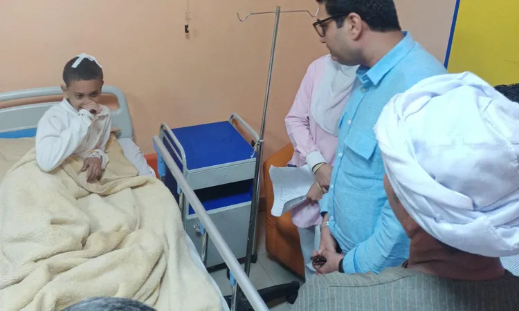 نائب محافظ الأقصر يزور ضحايا حادث طريق إسنا بالمستشفى التخصصي