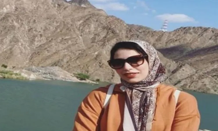 الزوجة المحتجزة في الإمارات من قبل زوجها: مريض نفسي وكان معيشني مع أهله كلهم في نفس الشقة