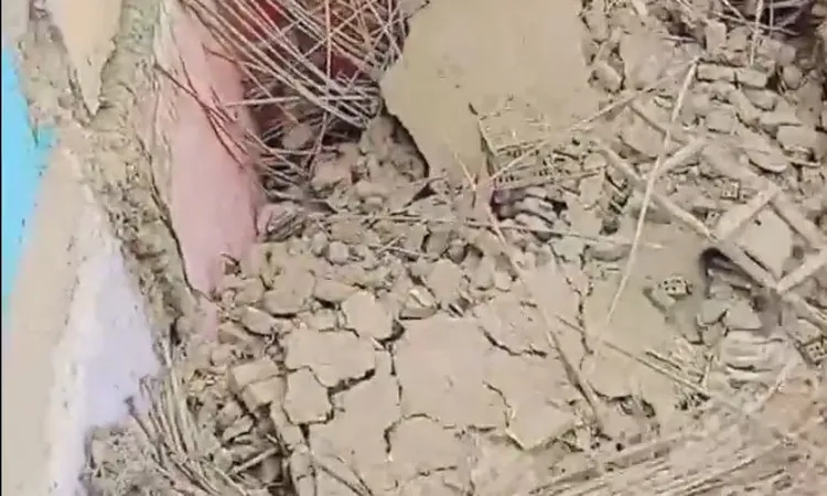 العناية الإلهية تنقذ أسرة من الموت بأعجوبة عقب انهيار منزل بالأقصر