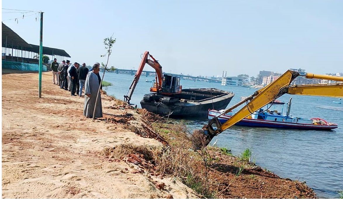 الوزارة تواصل حملات إزالة التعديات على فرع رشيد ضمن “المشروع ا…