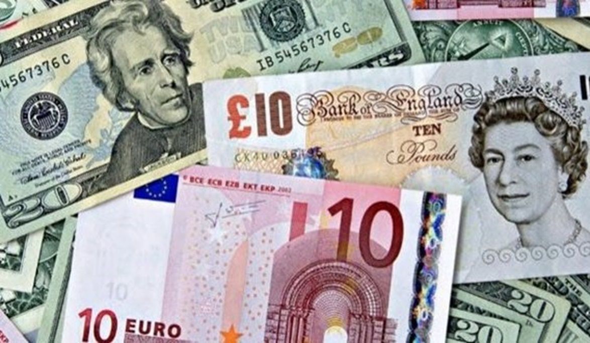 أخر تحديث لأسعار العملات مقابل الجنيه في بداية التعاملات المسا…