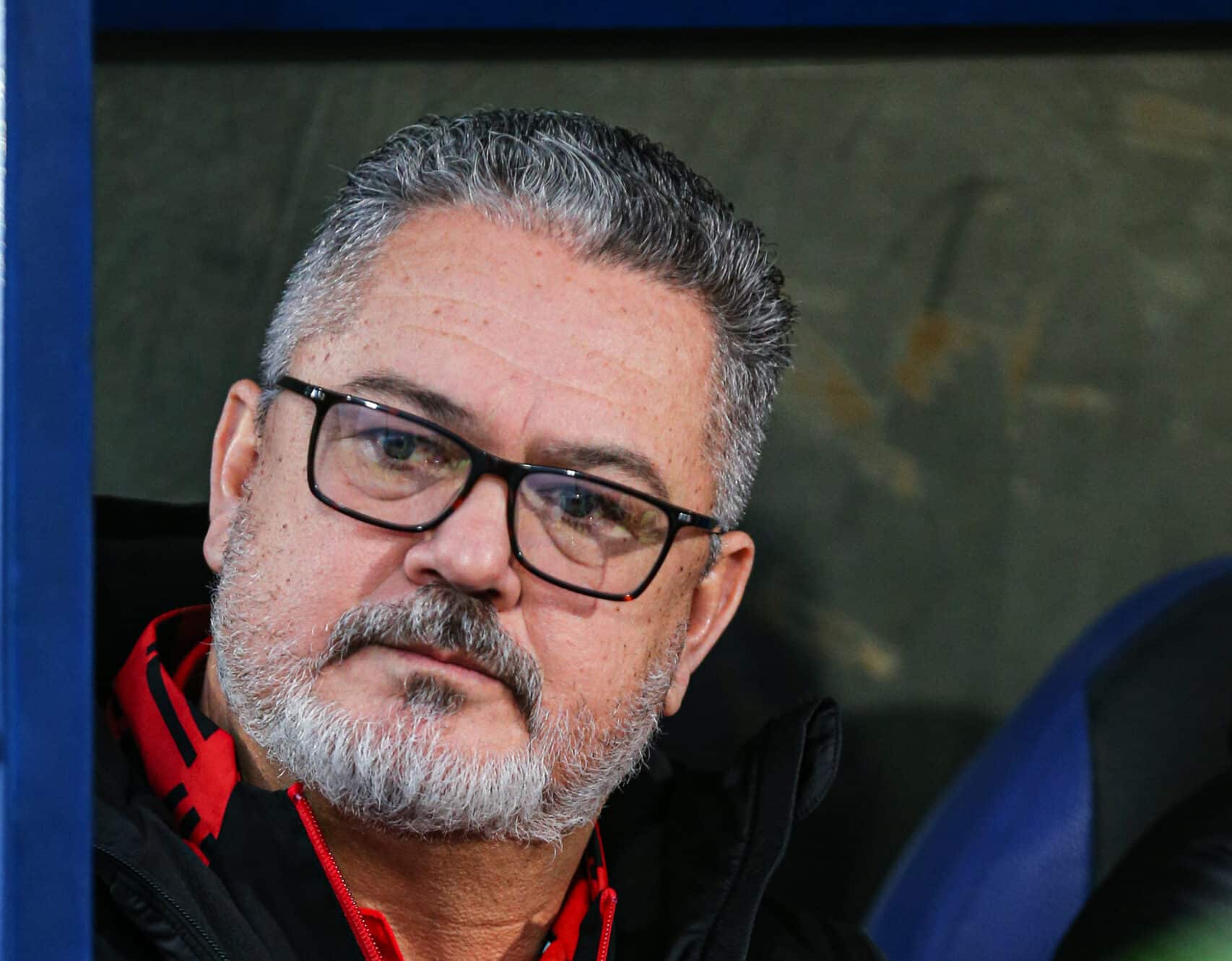 ميكالي يرد على حسام حسن: الراتب تحدده الخبرة والكفاءة لا الجنسية