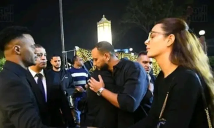 ظهور يرد على الشائعات.. هنادي مهنا وأحمد خالد صالح معا في عزاء والد محمد رمضان