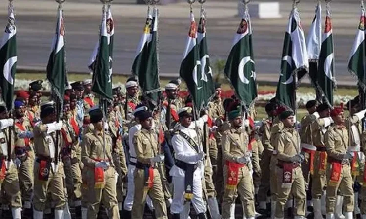 باكستان تعلن استعدادها لإرسال قوات إلى غزة وترفض المشاركة في أي تحرك لنزع سلاح الفصائل